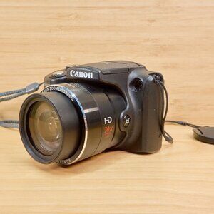 Canon PowerShot SX500IS 16 MP Digital Camera, with 30x Optical Zoom
